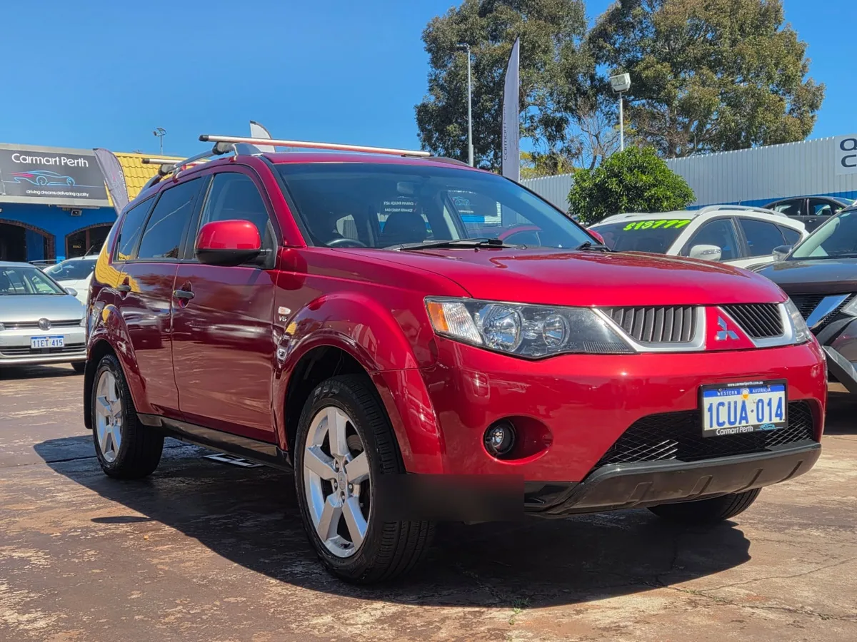 2008 Mitsubishi Outlander — photo 1